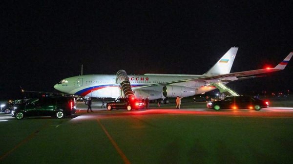 银泰证券 普京刚离开北京, 专机火速飞往海参崴, 中俄还有一笔大生意没谈?